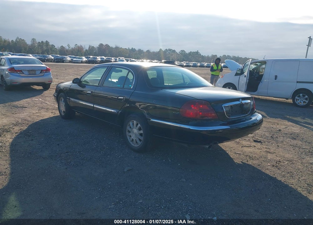 2000 CONTINENTAL LINCOLN VIN: 1LNHM97V1YY844621