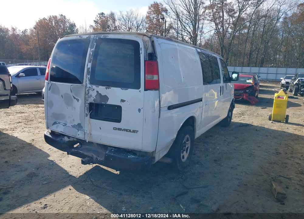 2006 CHEVROLET EXPRESS WORK VAN VIN: 1GCFG15X561239290