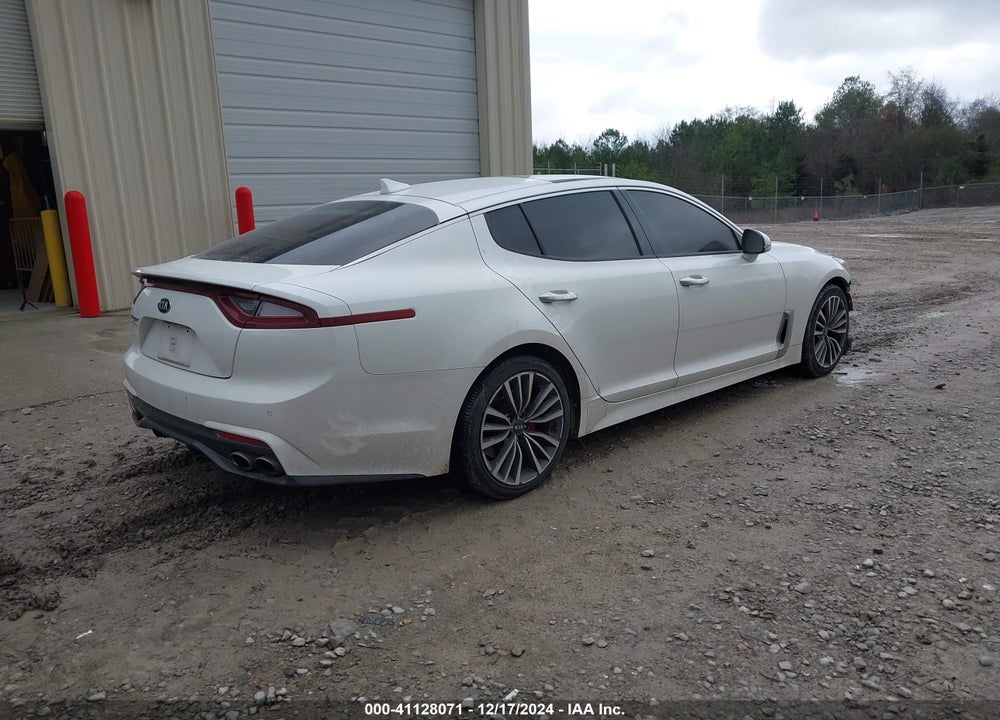 2018 KIA STINGER PREMIUM VIN: KNAE25LA2J6035359