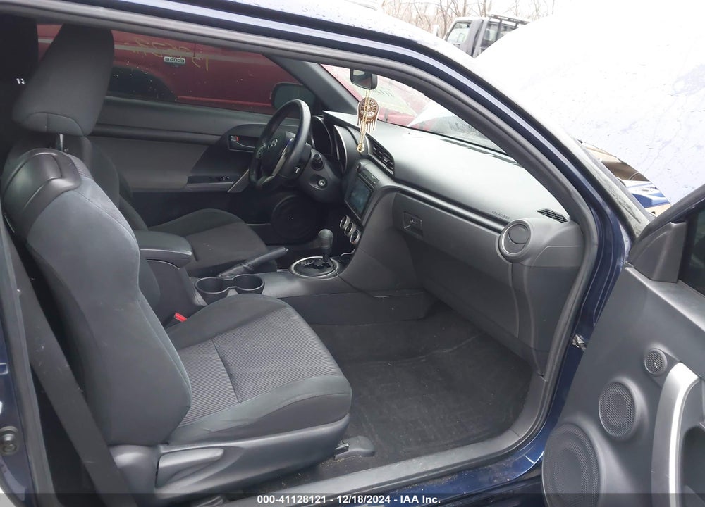 2011 SCION TC VIN: JTKJF5C78B3011041