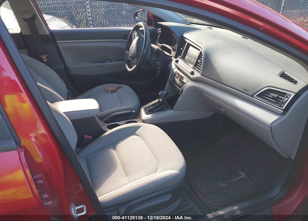 2017 HYUNDAI ELANTRA SE VIN: KMHD84LF9HU069609