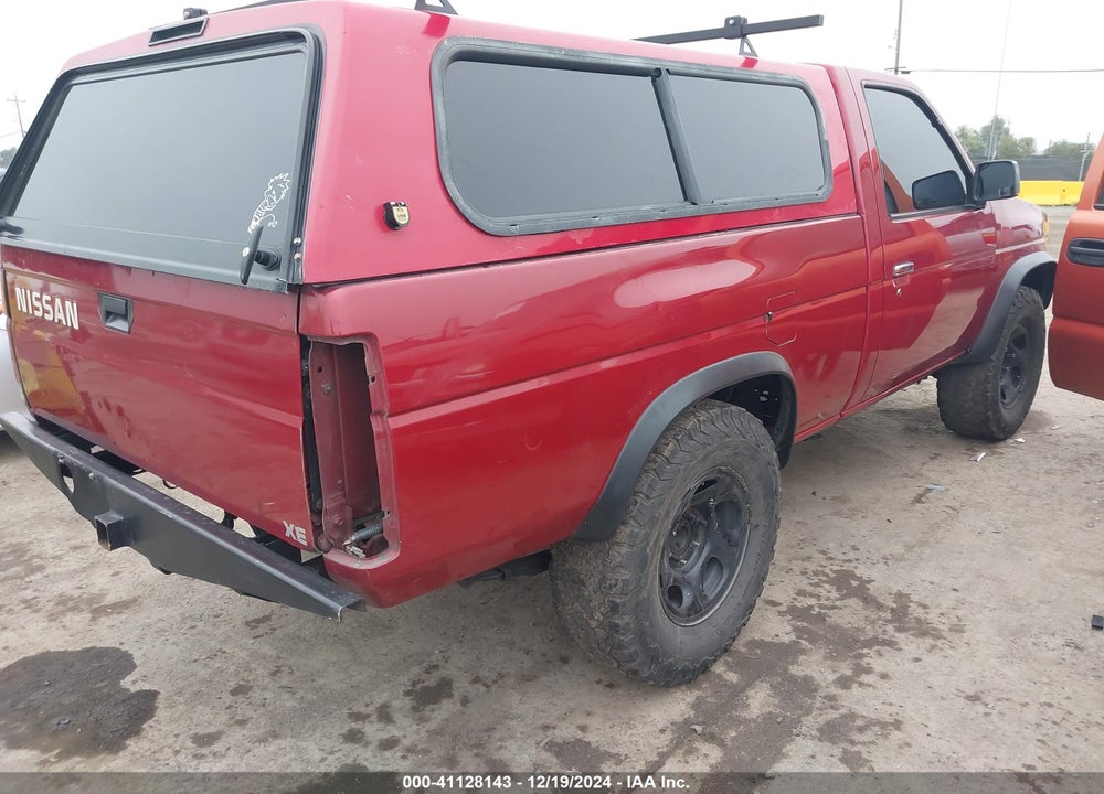 1996 NISSAN TRUCK XE VIN: 1N6SD11S8TC317589
