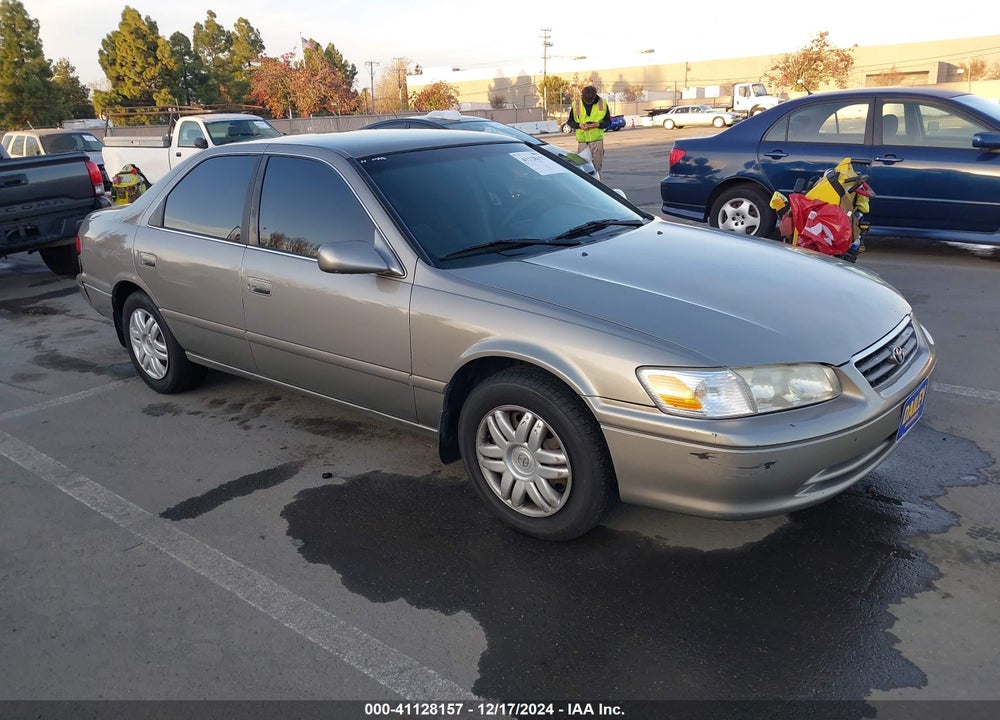 2000 TOYOTA CAMRY LE VIN: JT2BG22K8Y0504377