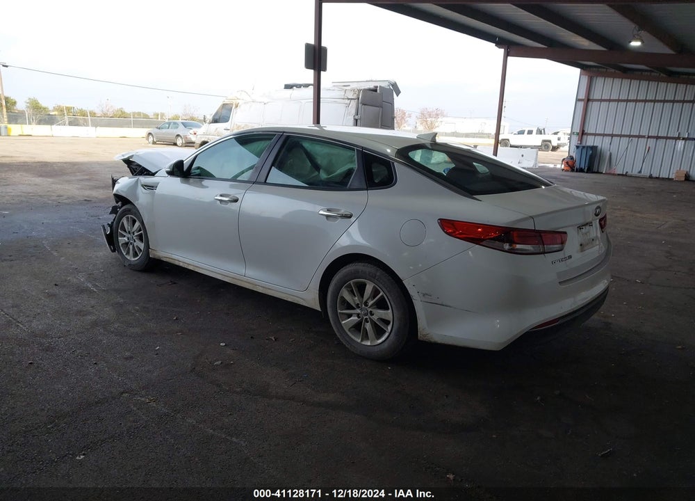 2016 KIA OPTIMA LX VIN: KNAGT4L35G5105419