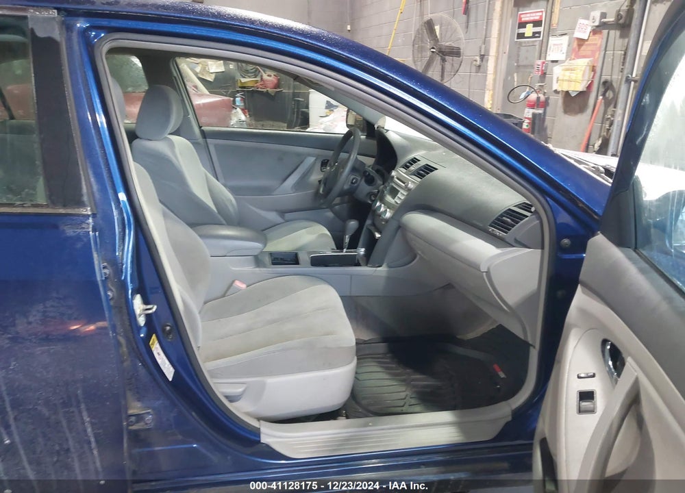 2009 TOYOTA CAMRY VIN: 4T4BE46K29R082797