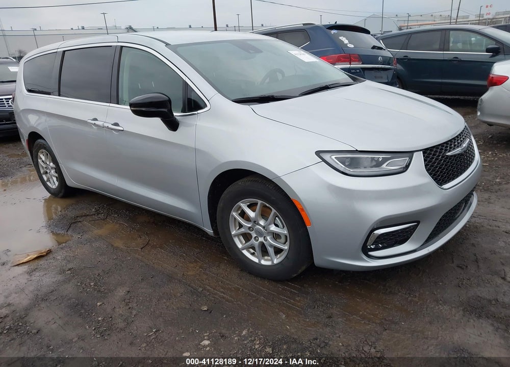 2024 CHRYSLER PACIFICA TOURING L VIN: 2C4RC1BG1RR133092