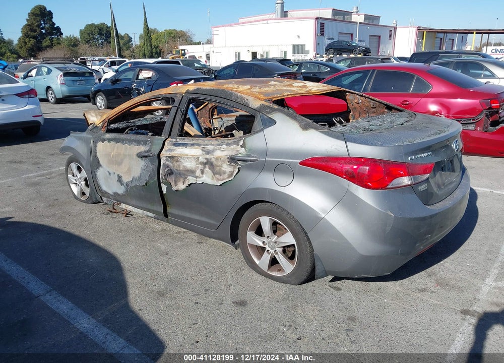 2013 HYUNDAI ELANTRA GLS VIN: 5NPDH4AE2DH386943