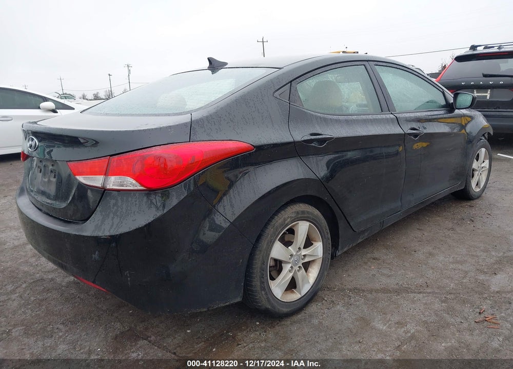 2013 HYUNDAI ELANTRA VIN: KMHDH4AE0DU851916