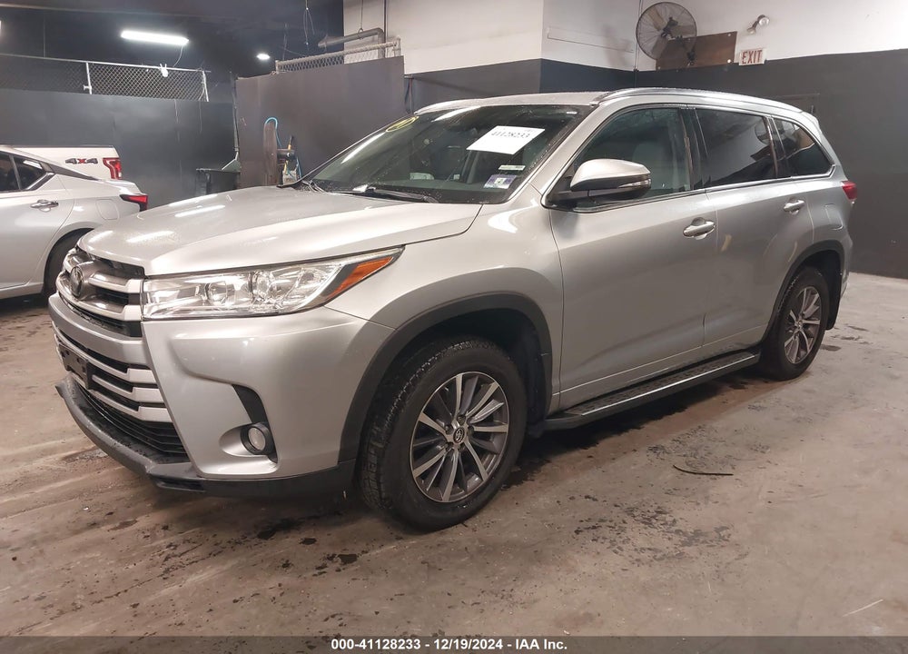 2017 TOYOTA HIGHLANDER XLE VIN: 5TDJZRFH5HS390677
