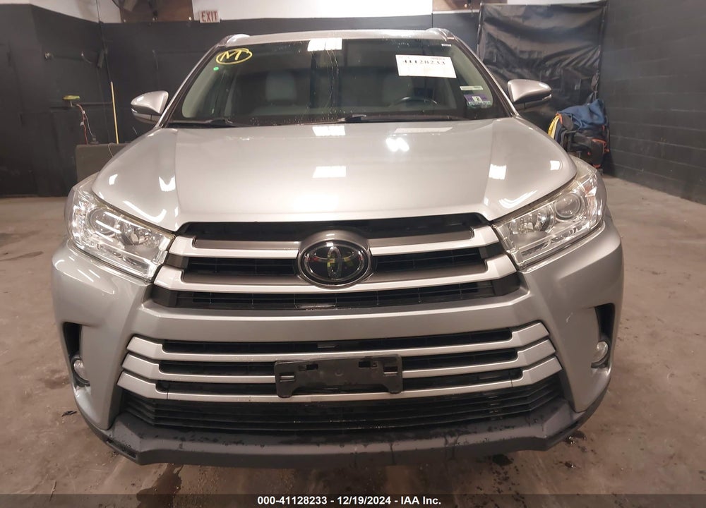 2017 TOYOTA HIGHLANDER XLE VIN: 5TDJZRFH5HS390677