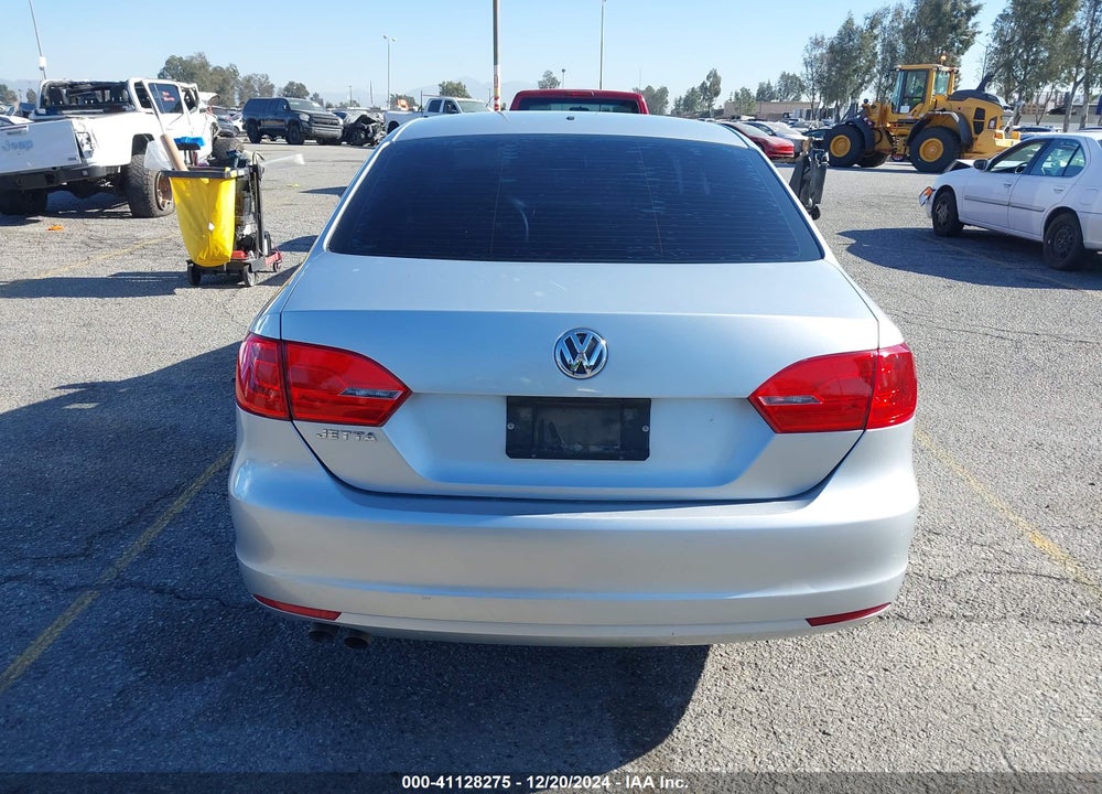 2013 VOLKSWAGEN JETTA 2.0L BASE/2.0L S VIN: 3VW2K7AJ7DM450201