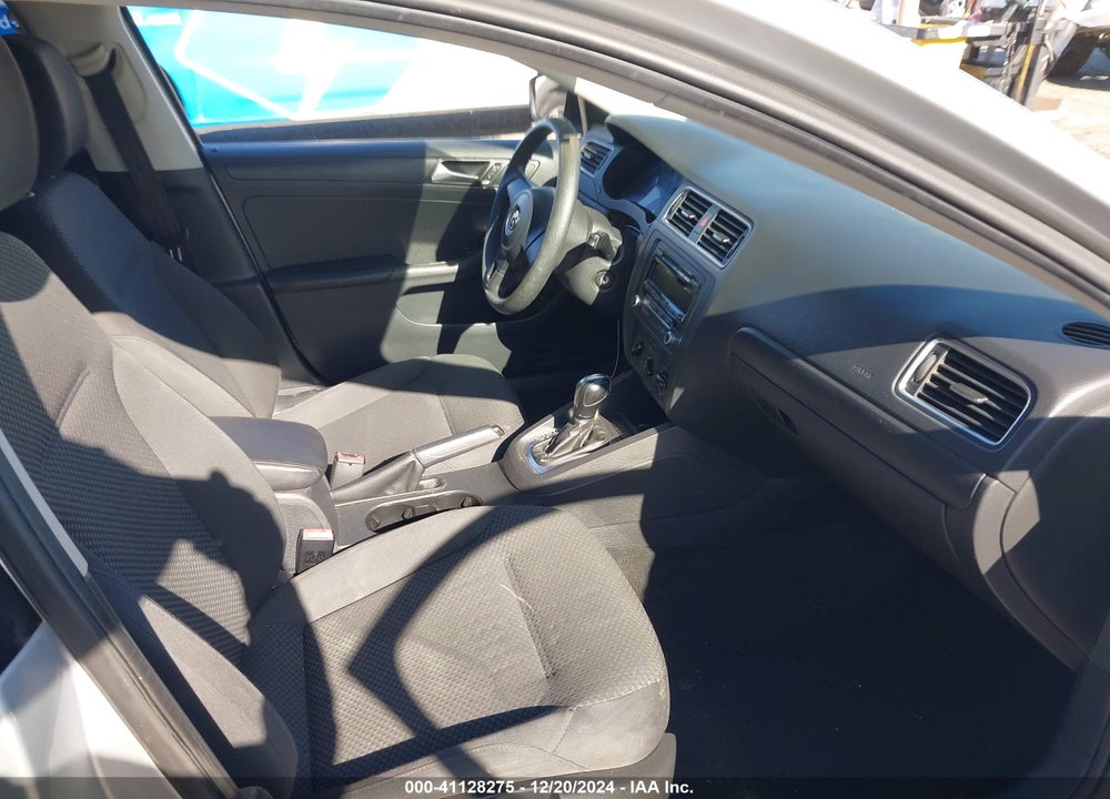 2013 VOLKSWAGEN JETTA 2.0L BASE/2.0L S VIN: 3VW2K7AJ7DM450201