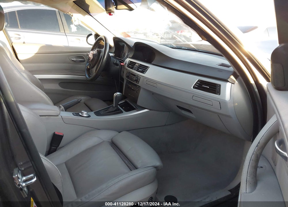 2006 BMW 330I VIN: WBAVB33586KR81309