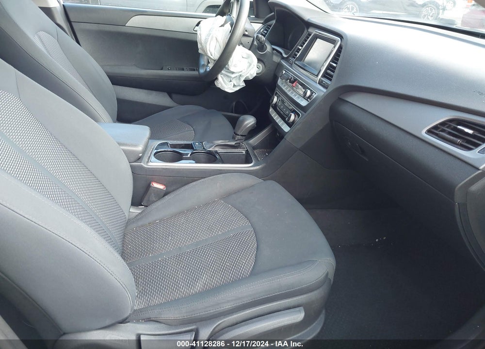 2019 HYUNDAI SONATA VIN: 5NPE24AF9KH751114