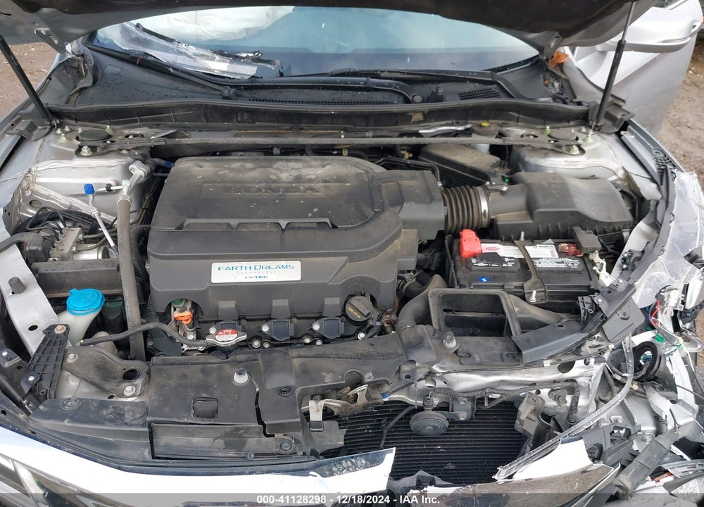 2017 HONDA ACCORD VIN: 1HGCR3F80HA040748