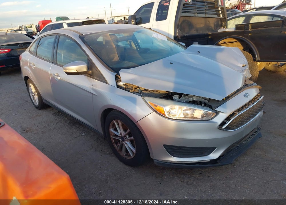 2015 FORD FOCUS SE VIN: 1FADP3F20FL206827