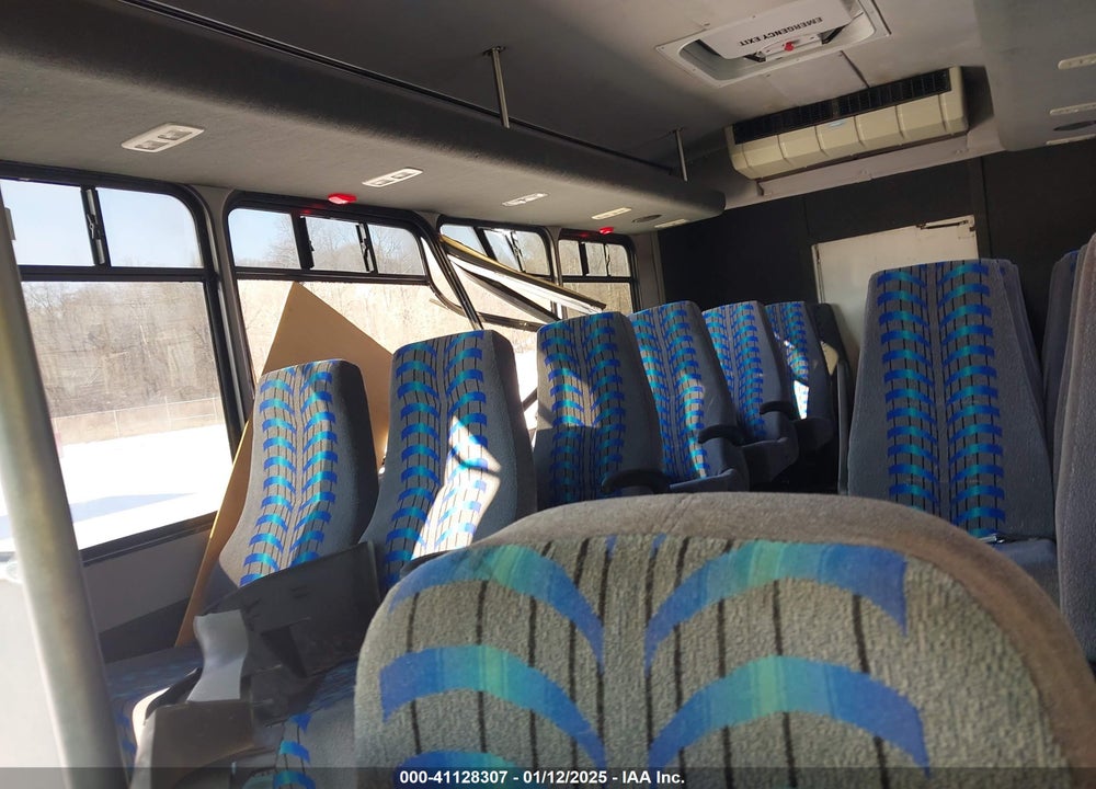 2006 FORD E-450 CUTAWAY VIN: 1FDXE45S76HA62907