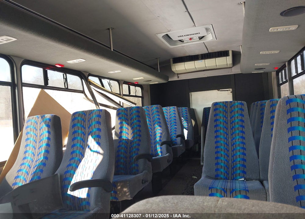 2006 FORD E-450 CUTAWAY VIN: 1FDXE45S76HA62907