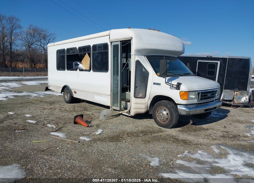2006 FORD E-450 CUTAWAY VIN: 1FDXE45S76HA62907