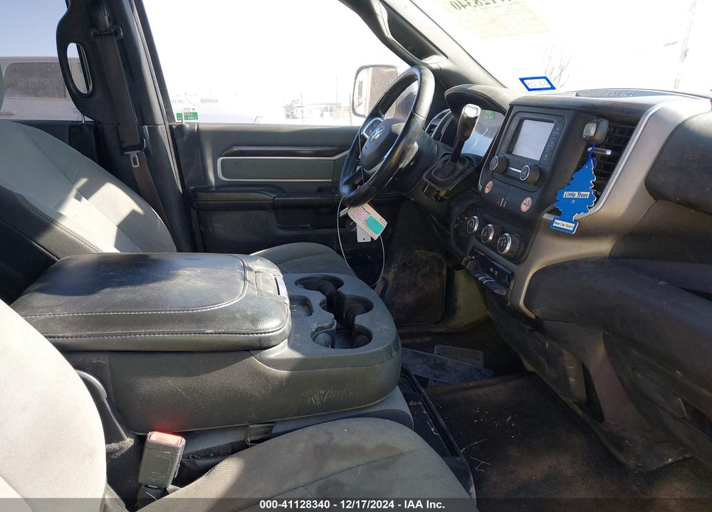 2021 RAM 2500 BIG HORN 4X4 6'4 BOX VIN: 3C6UR5DL2MG579266