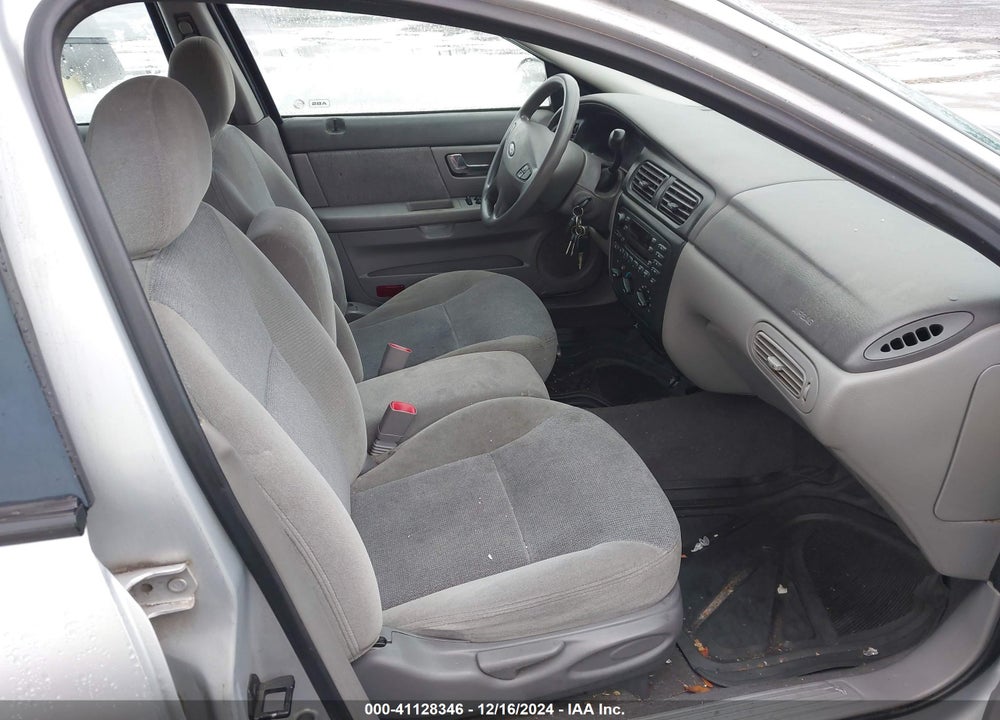 2002 FORD TAURUS SES VIN: 1FAFP55282G243908