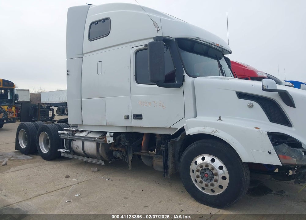 2010 VOLVO VN VIN: 4V4NC9TH3AN265720