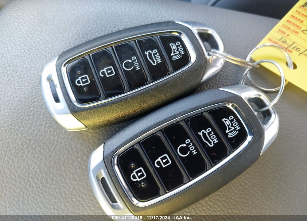 2023 HYUNDAI ELANTRA VIN: 5NPLS4AG2PH097094