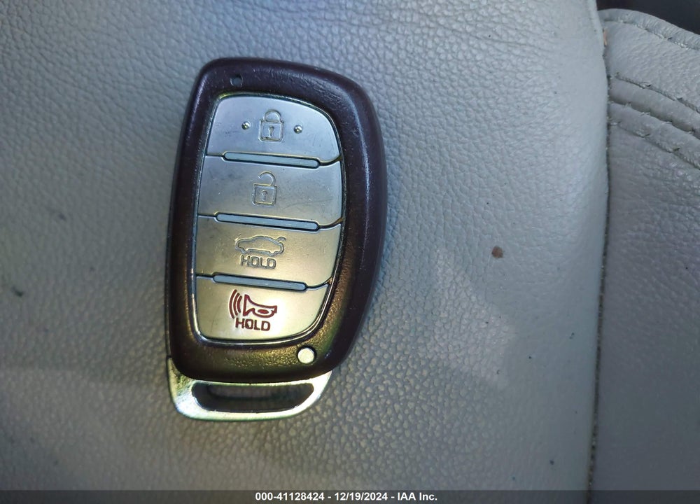 2016 HYUNDAI SONATA SPORT VIN: 5NPE34AF5GH391358