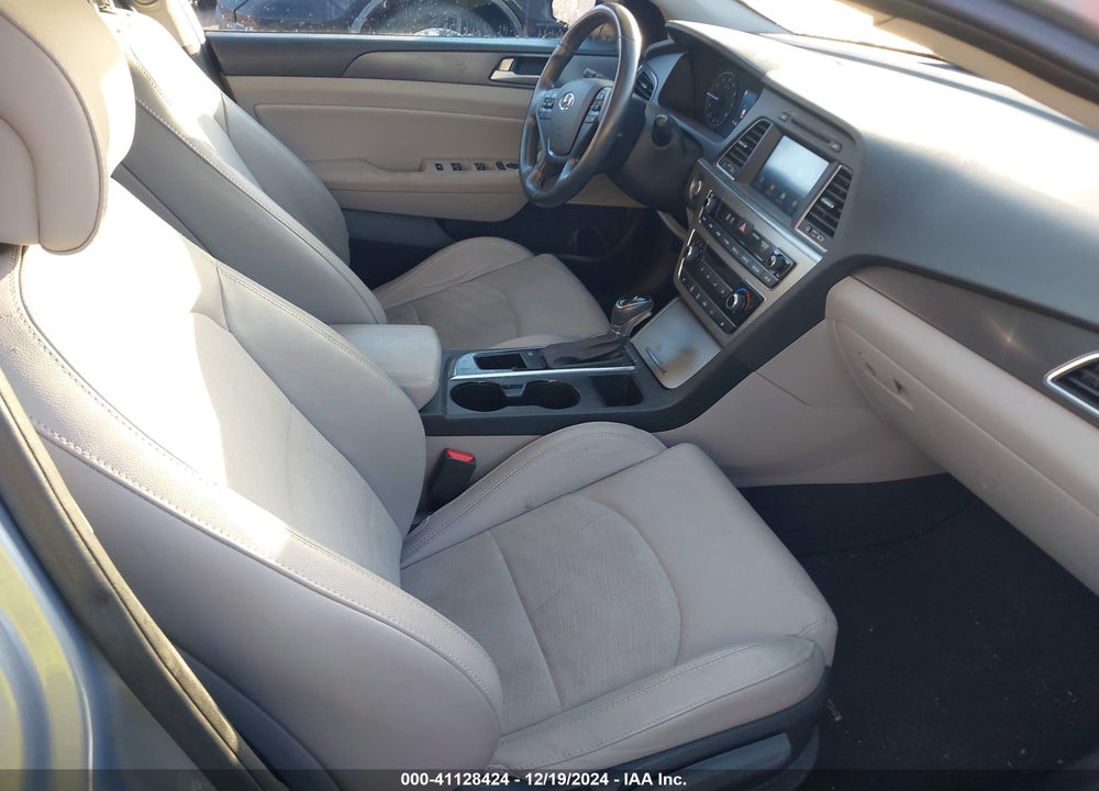 2016 HYUNDAI SONATA SPORT VIN: 5NPE34AF5GH391358