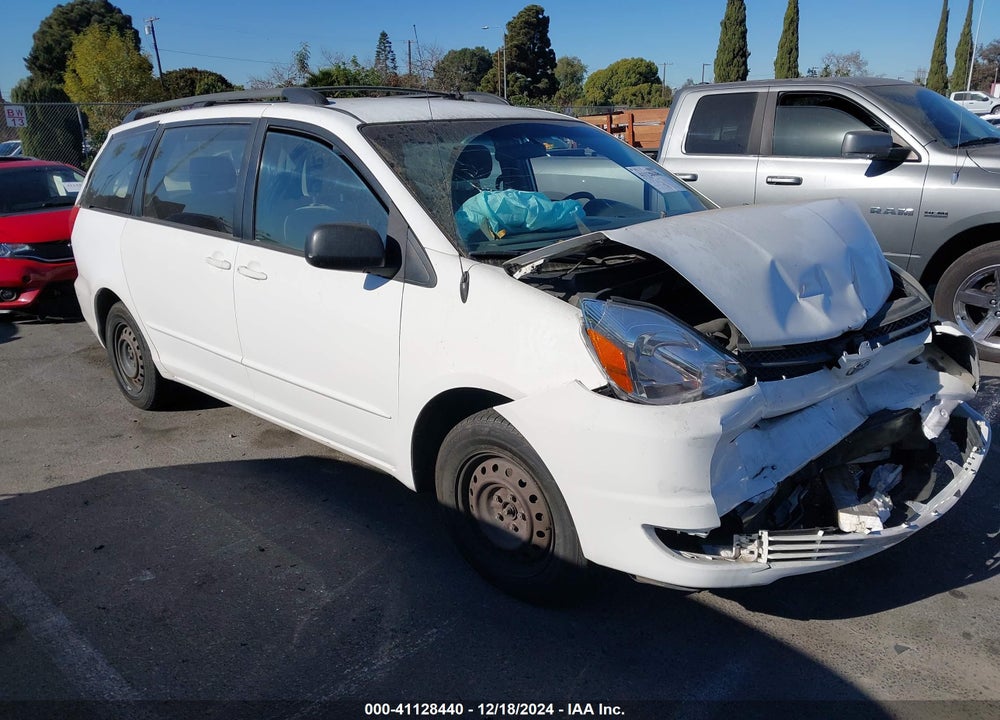 2004 TOYOTA SIENNA CE VIN: 5TDZA23C54S067489