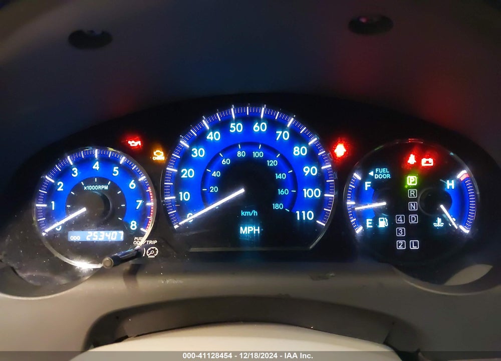2008 TOYOTA SIENNA VIN: 5TDZK22C28S172575