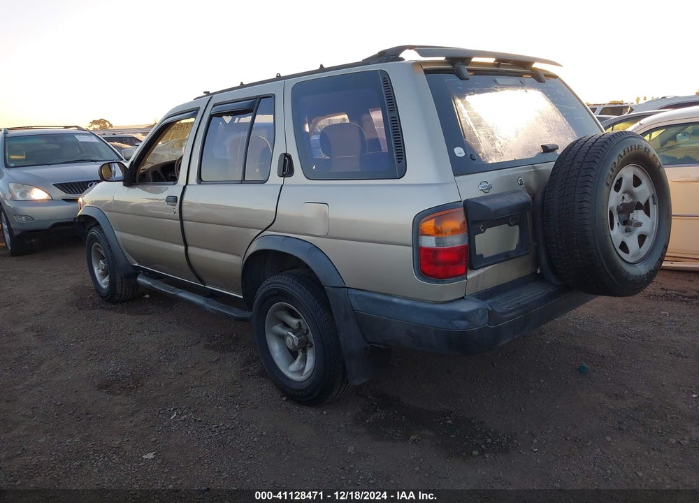 1996 NISSAN PATHFINDER XE/LE VIN: JN8AR05S0TW047569