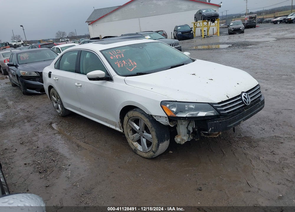 2013 VOLKSWAGEN PASSAT 2.5L SE VIN: 1VWBP7A35DC113353