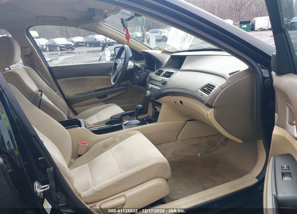 2010 HONDA ACCORD 2.4 LX VIN: 1HGCP2F30AA054014