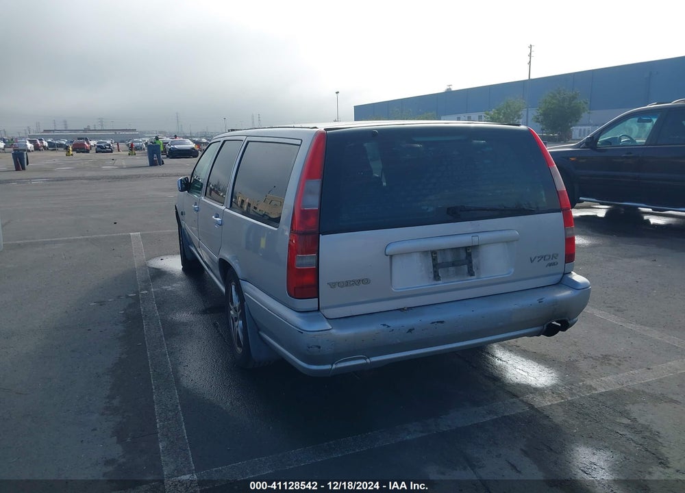 1999 VOLVO V70 R VIN: YV1LV62D9X2603409
