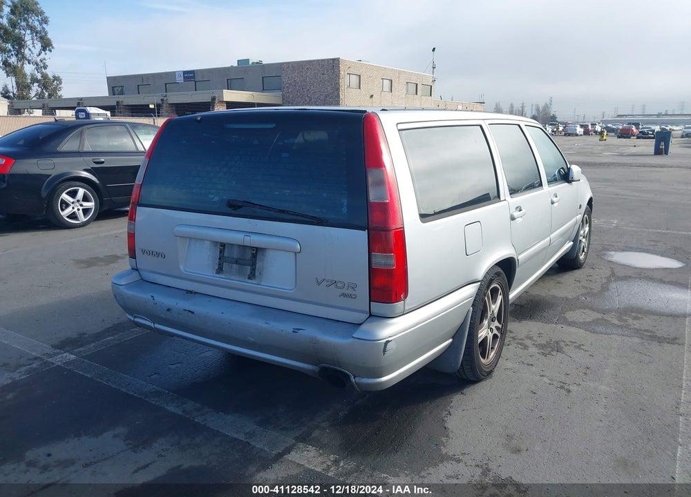 1999 VOLVO V70 R VIN: YV1LV62D9X2603409