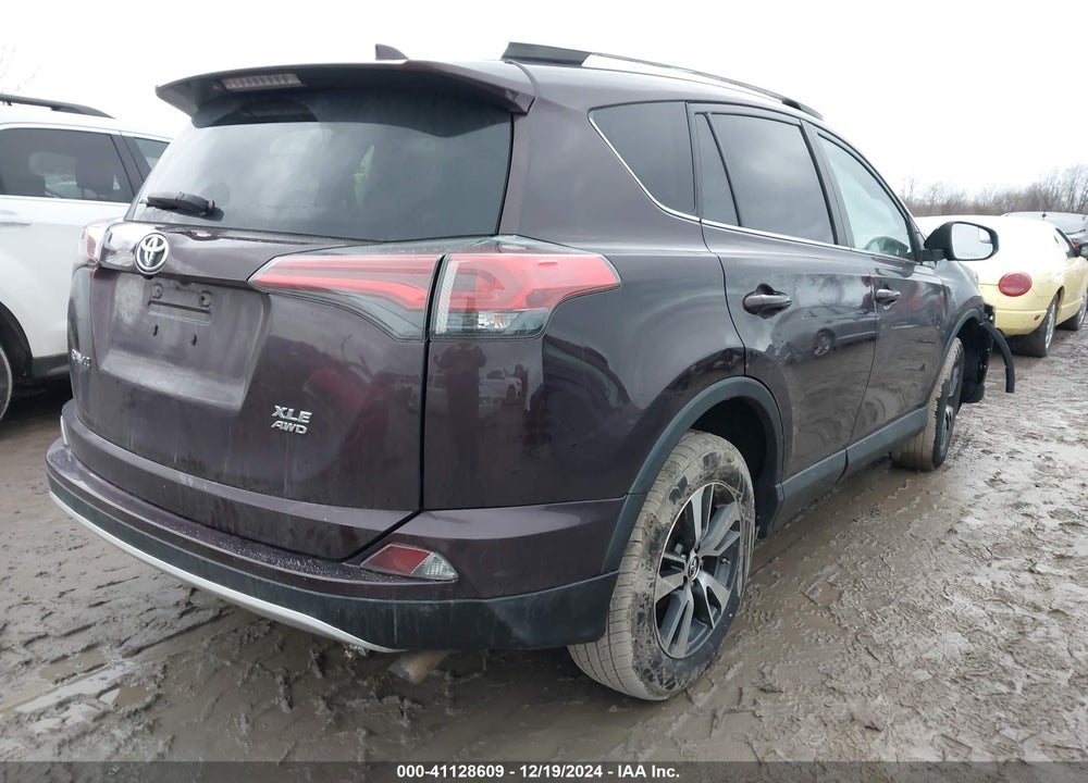 2016 TOYOTA RAV4 XLE VIN: 2T3RFREV2GW439561