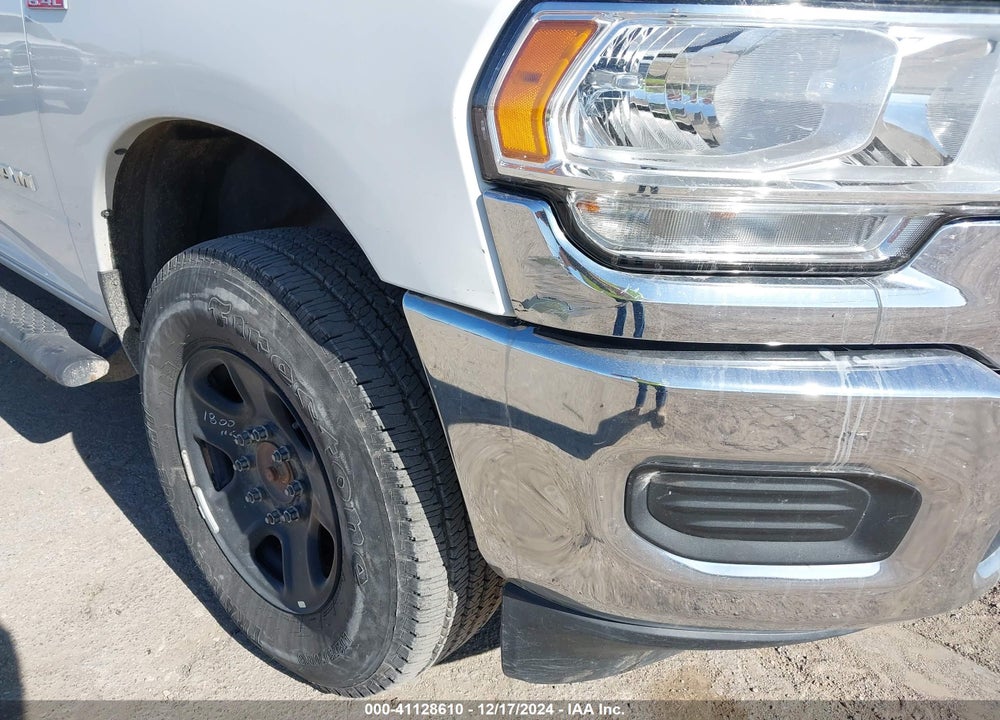 2019 RAM 2500 TRADESMAN 4X4 8' BOX VIN: 3C6UR5HJ3KG590475