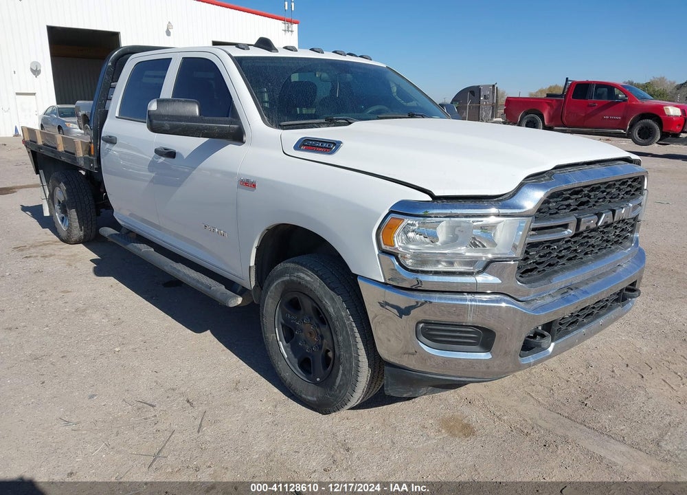 2019 RAM 2500 TRADESMAN 4X4 8' BOX VIN: 3C6UR5HJ3KG590475