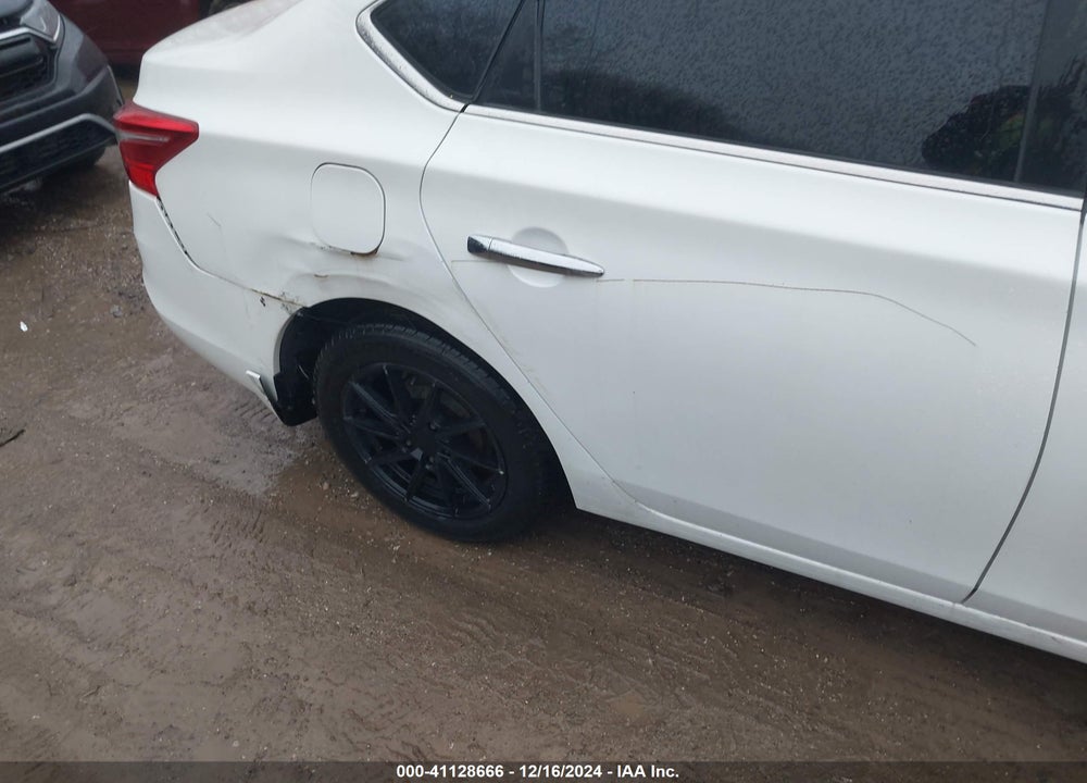 2017 NISSAN SENTRA SV VIN: 3N1AB7AP9HY209776