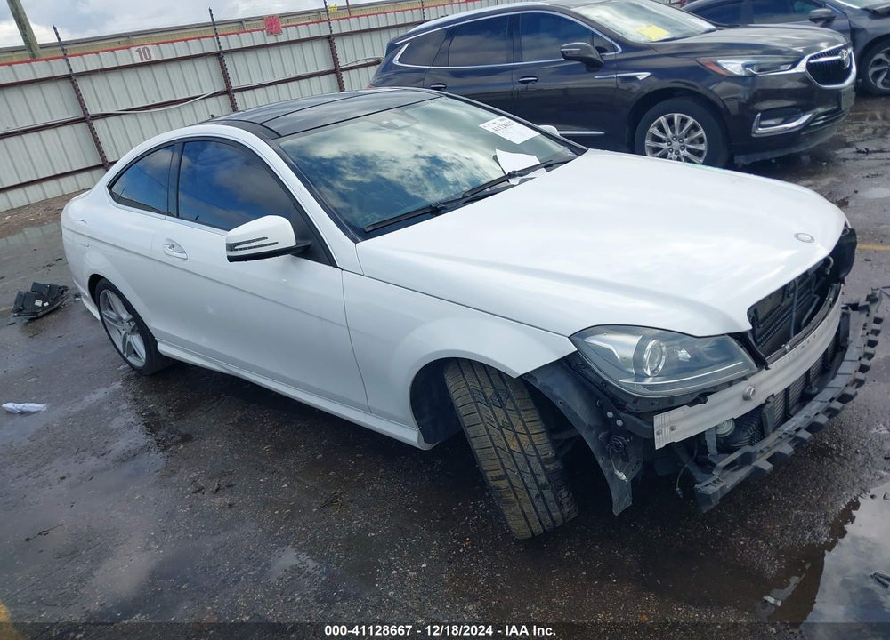 2013 MERCEDES-BENZ C 250 VIN: WDDGJ4HB0DG097809