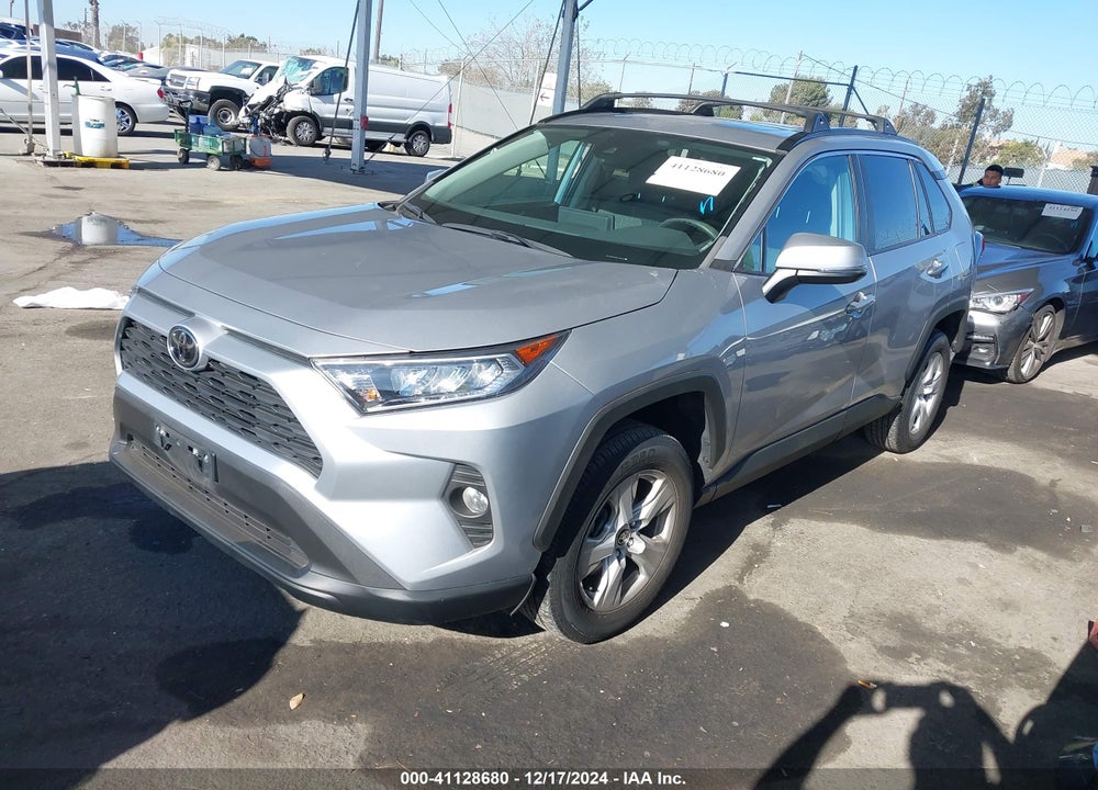 2021 TOYOTA RAV4 XLE VIN: 2T3W1RFV8MC156658