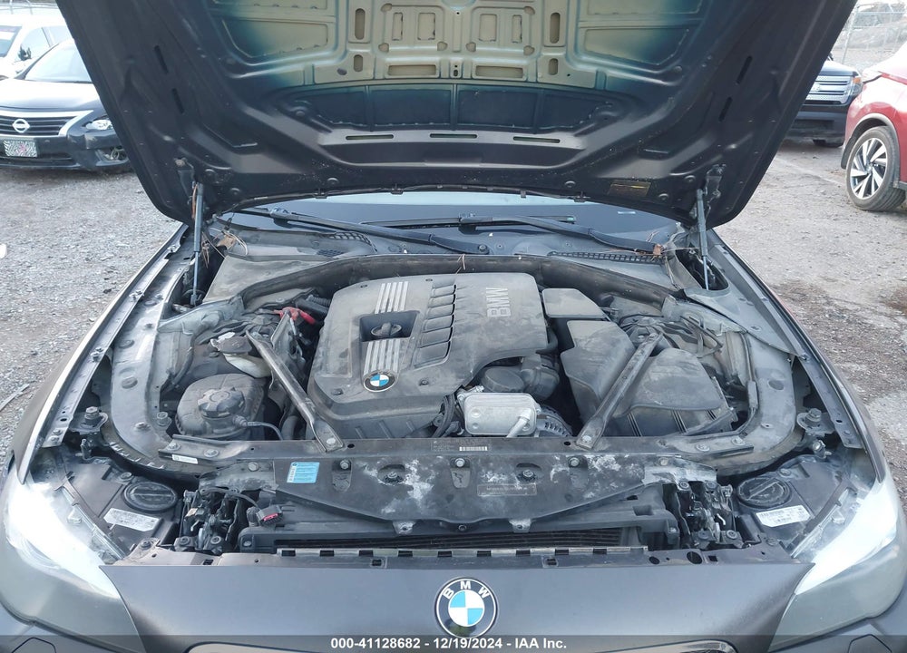 2011 BMW 528I VIN: WBAFR1C56BC744407