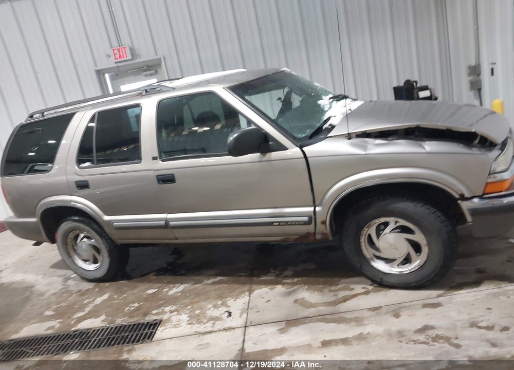 2001 CHEVROLET BLAZER LT VIN: 1GNDT13W912219079