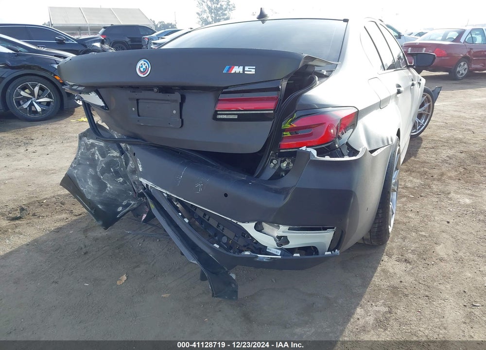 2023 BMW M5 VIN: WBS83CH01PCN02954