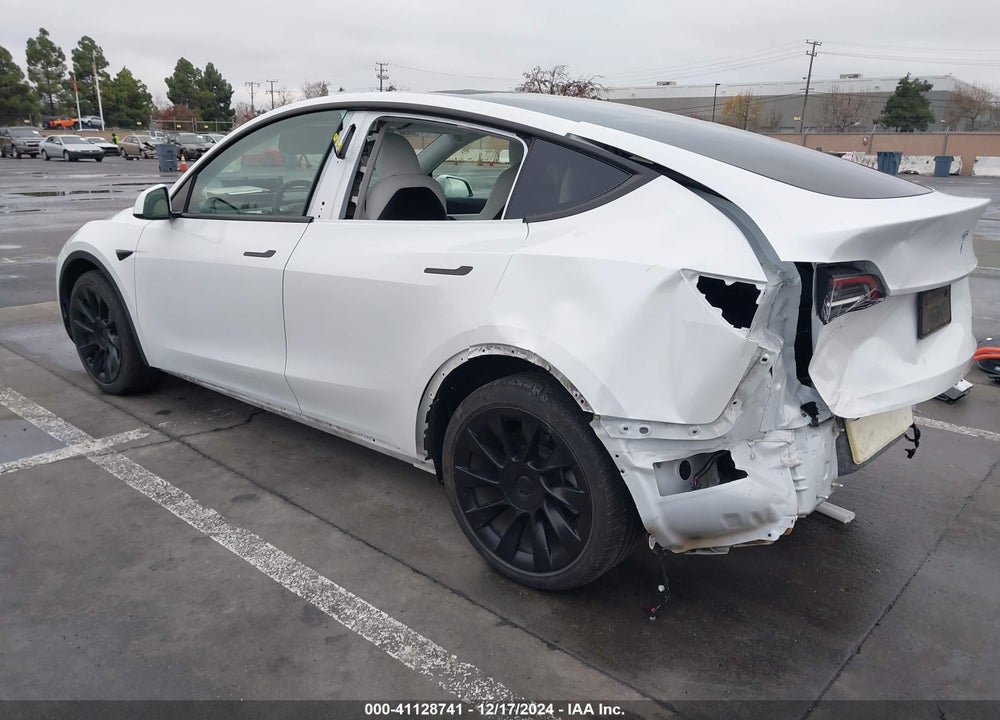 2021 TESLA MODEL Y LONG RANGE DUAL MOTOR ALL-WHEEL DRIVE VIN: 5YJYGDEE2MF095744