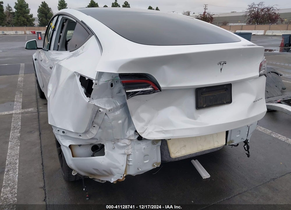 2021 TESLA MODEL Y LONG RANGE DUAL MOTOR ALL-WHEEL DRIVE VIN: 5YJYGDEE2MF095744