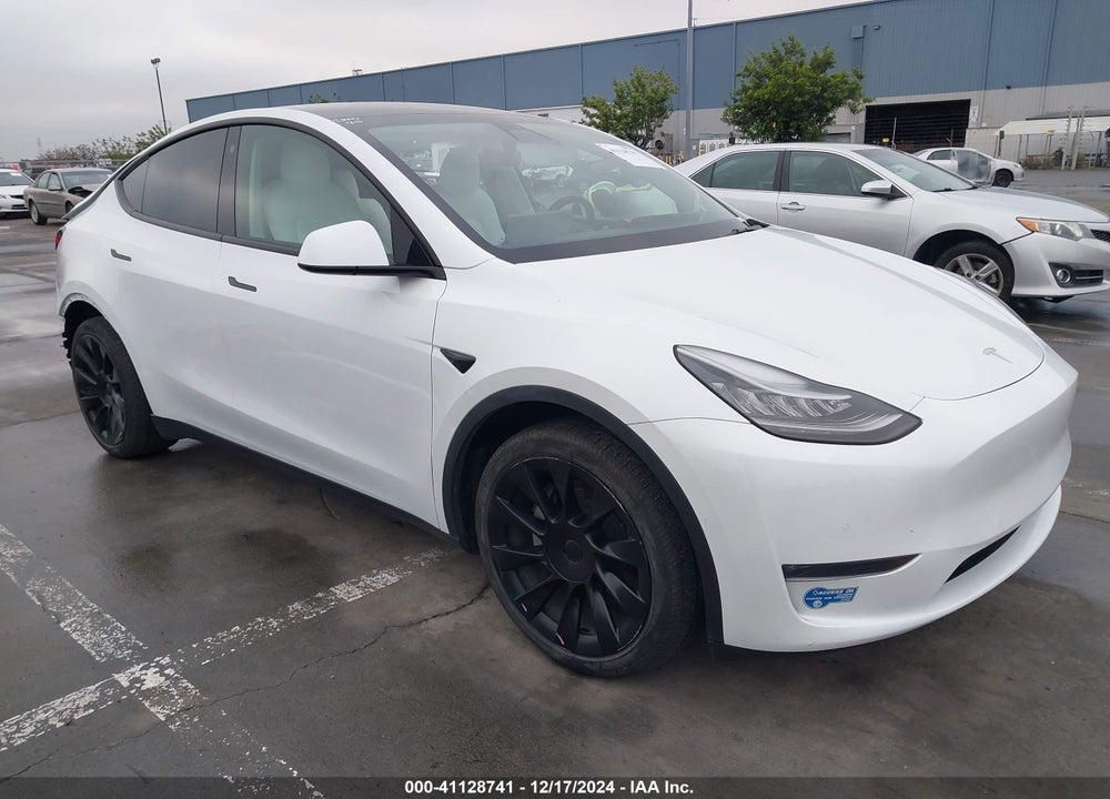 2021 TESLA MODEL Y LONG RANGE DUAL MOTOR ALL-WHEEL DRIVE VIN: 5YJYGDEE2MF095744