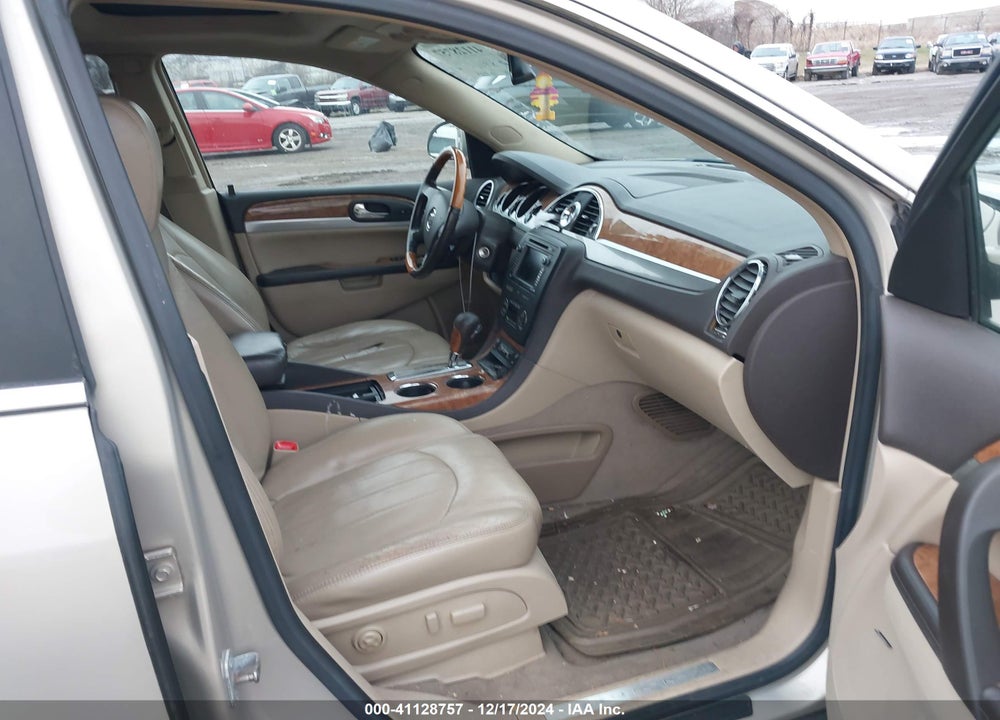 2008 BUICK ENCLAVE CXL VIN: 5GAEV23768J207818