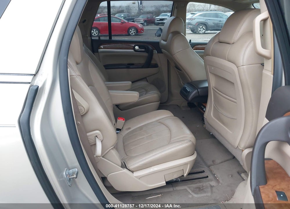2008 BUICK ENCLAVE CXL VIN: 5GAEV23768J207818